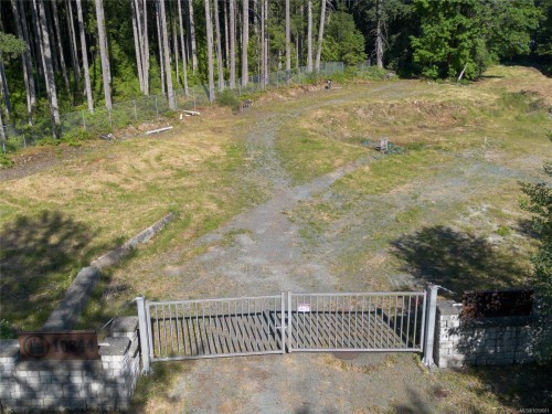 10844 Westdowne Rd, Ladysmith, BC 