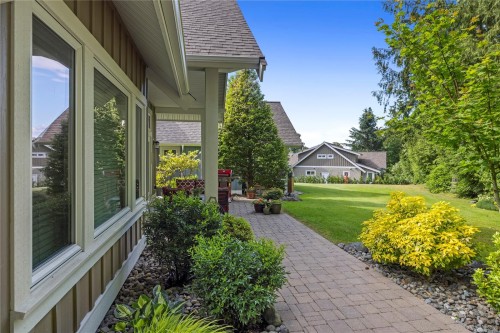 #62-5251 Island Hwy West, Qualicum Beach, BC 