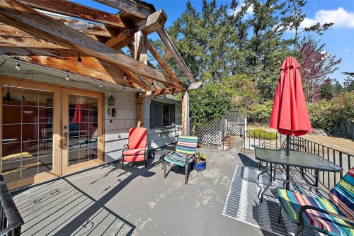 675 Kilmalu Rd, Mill Bay, BC 