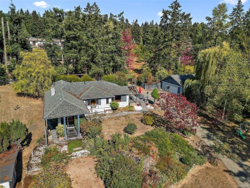 675 Kilmalu Rd, Mill Bay, BC 