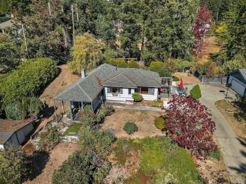 675 Kilmalu Rd, Mill Bay, BC 