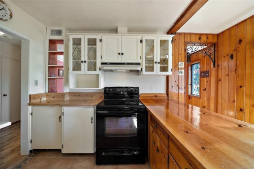 675 Kilmalu Rd, Mill Bay, BC 