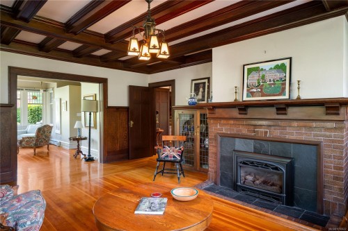 1030 St. Charles St, Victoria, BC 