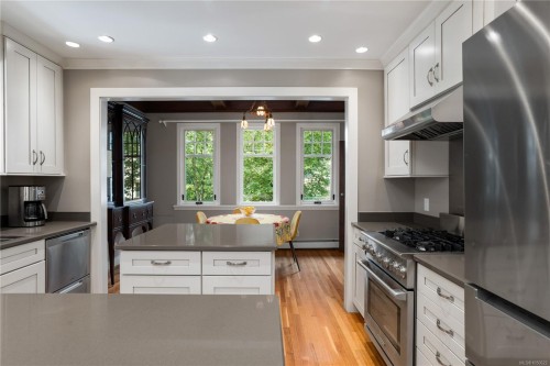 1030 St. Charles St, Victoria, BC 
