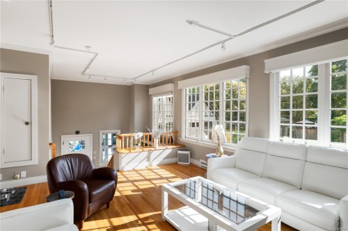 1030 St. Charles St, Victoria, BC 