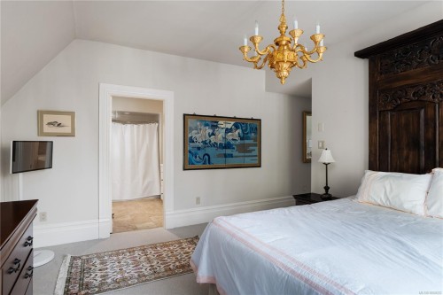 1030 St. Charles St, Victoria, BC 