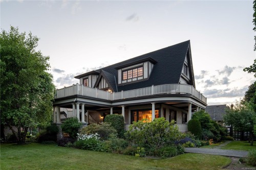 1030 St. Charles St, Victoria, BC 
