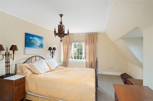 1030 St. Charles St, Victoria, BC 