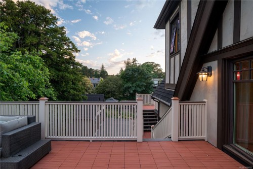1030 St. Charles St, Victoria, BC 