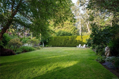 1030 St. Charles St, Victoria, BC 
