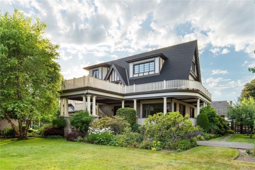 1030 St. Charles St, Victoria, BC 