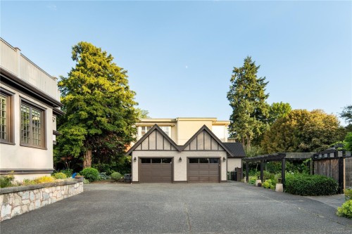1030 St. Charles St, Victoria, BC 