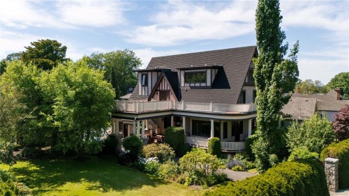 1030 St. Charles St, Victoria, BC 