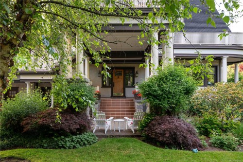 1030 St. Charles St, Victoria, BC 