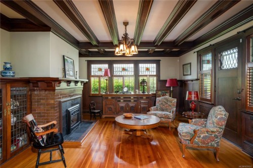1030 St. Charles St, Victoria, BC 
