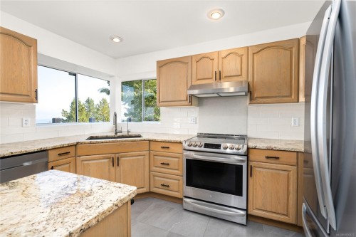 8108 Southwind Dr, Lantzville, BC 