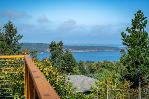 8108 Southwind Dr, Lantzville, BC 