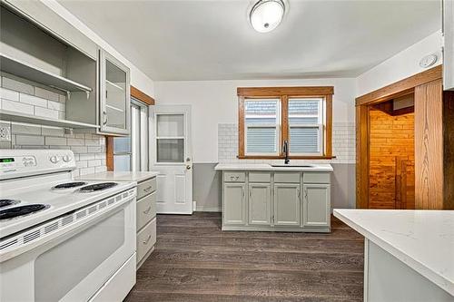 40 Hart Ave, Winnipeg, MB 