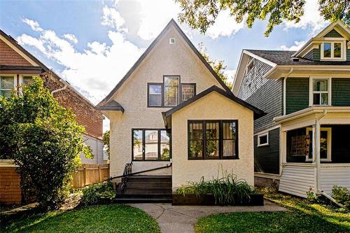 40 Hart Ave, Winnipeg, MB 