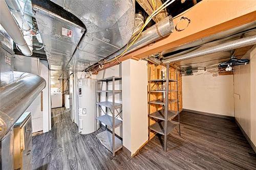 40 Hart Ave, Winnipeg, MB 