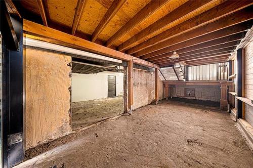 40 Hart Ave, Winnipeg, MB 