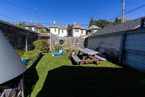 459 Inkster Blvd, Winnipeg, MB 