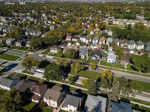 459 Inkster Blvd, Winnipeg, MB 