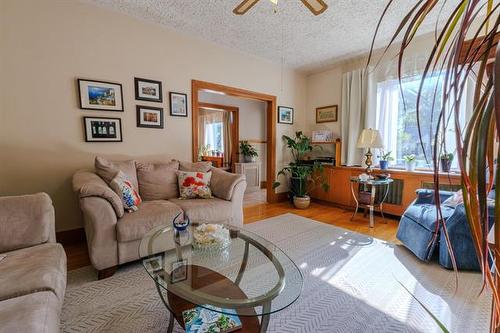 459 Inkster Blvd, Winnipeg, MB 