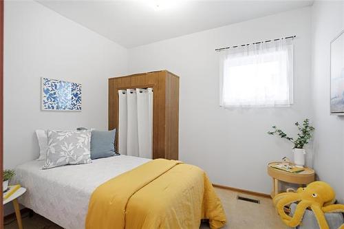 127 Hespeler Ave, Winnipeg, MB 