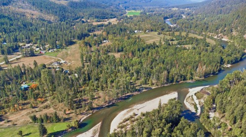 1385 6 Highway, Cherryville, BC 