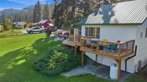 1385 6 Highway, Cherryville, BC 