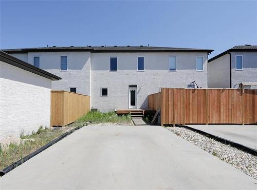 80 Ken Oblik Dr, Winnipeg, MB 