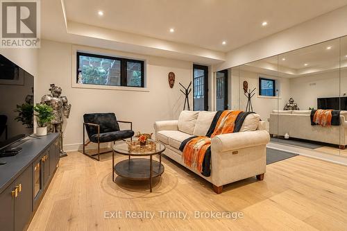 152 Sheldon Avenue, Toronto, ON 