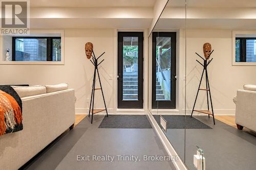 152 Sheldon Avenue, Toronto, ON 