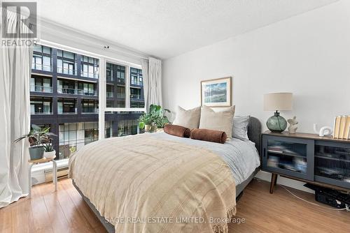 313 - 222 The Esplanade, Toronto, ON 