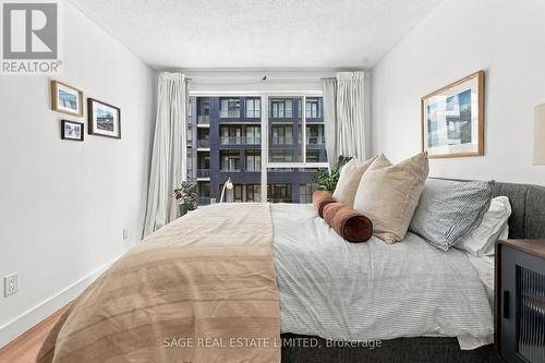 313 - 222 The Esplanade, Toronto, ON 