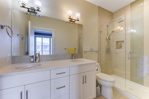 25-1102 Cameron Avenue, Kelowna, BC 