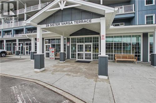 39 SISTER VARGA Terrace Unit# 006 , Hamilton, Ontario L9B 0J7