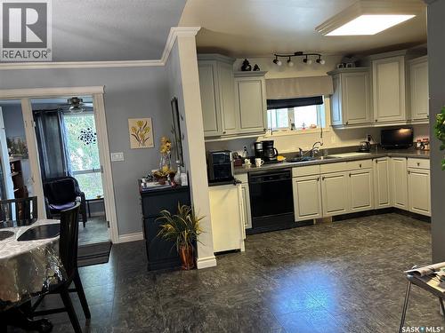 1546 Athabasca Street W, Moose Jaw, SK 