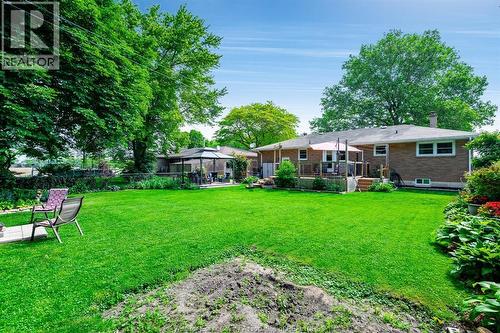 27 Mersea Rd 12, Leamington, ON 