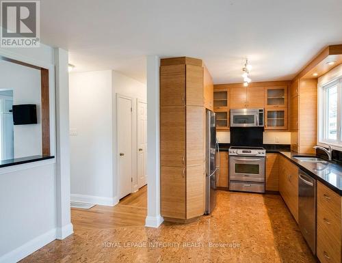Main Floor Kitchen - 176 Oakridge Boulevard, Ottawa, ON 