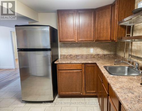 Lower Unit Kitchen - 176 Oakridge Boulevard, Ottawa, ON 