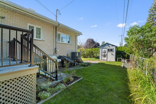 Courtyard - 29 Rue Marcel, Saint-Eustache, QC 