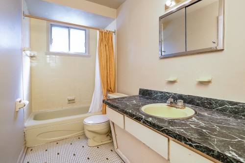 Salle de bains - 905 Rue Paris, Brossard, QC 