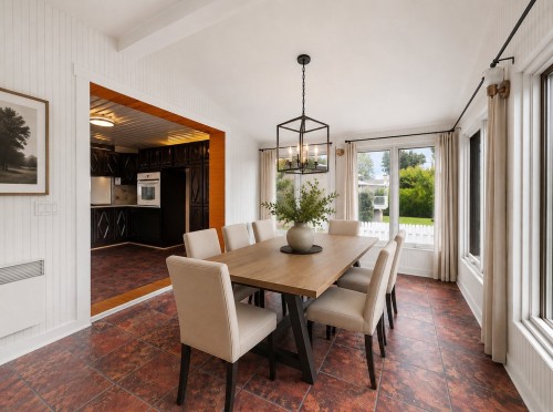Véranda - 870 Rue Crevier, Laval (Sainte-Dorothée), QC 