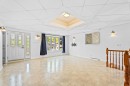Salon - 870 Rue Crevier, Laval (Sainte-Dorothée), QC 