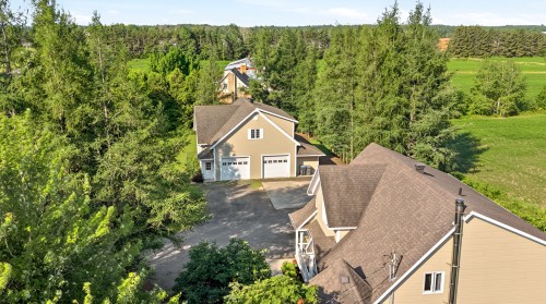 Photo aérienne - 1664 Rue Du Pont, Saint-Lambert-De-Lauzon, QC 