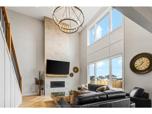 42 Rosewood Crescent, Chatham, ON 
