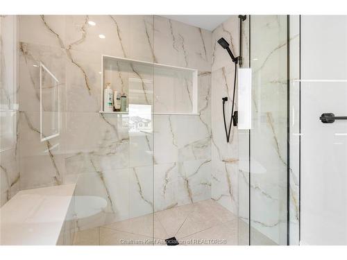 42 Rosewood Crescent, Chatham, ON 