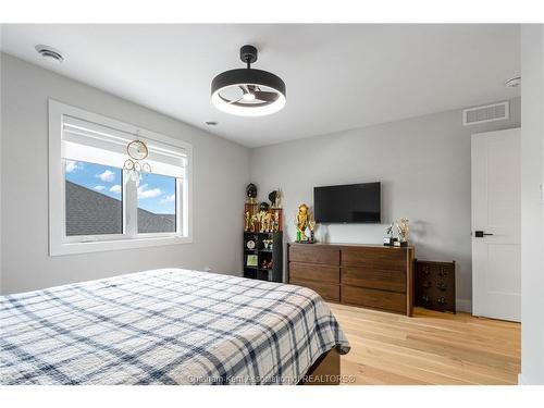 42 Rosewood Crescent, Chatham, ON 